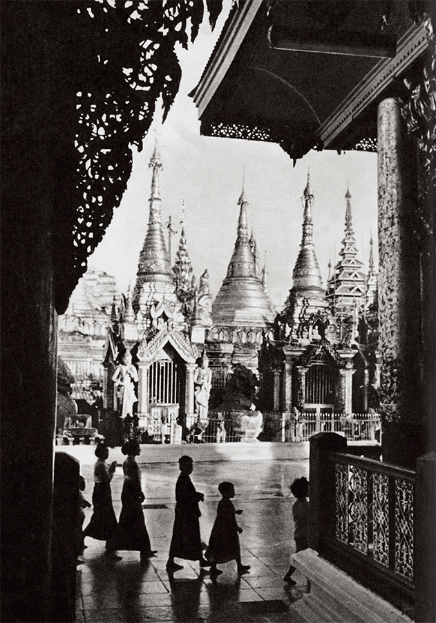 大金字塔，缅甸仰光，1961年 吕厚民· 1962年第2期.jpg