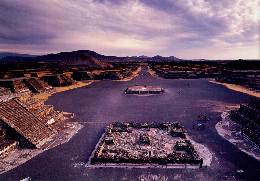 “世界遗产”系列之一，特奥蒂瓦坎古城，墨西哥 1998 年 周剑生 2004年6期.jpg