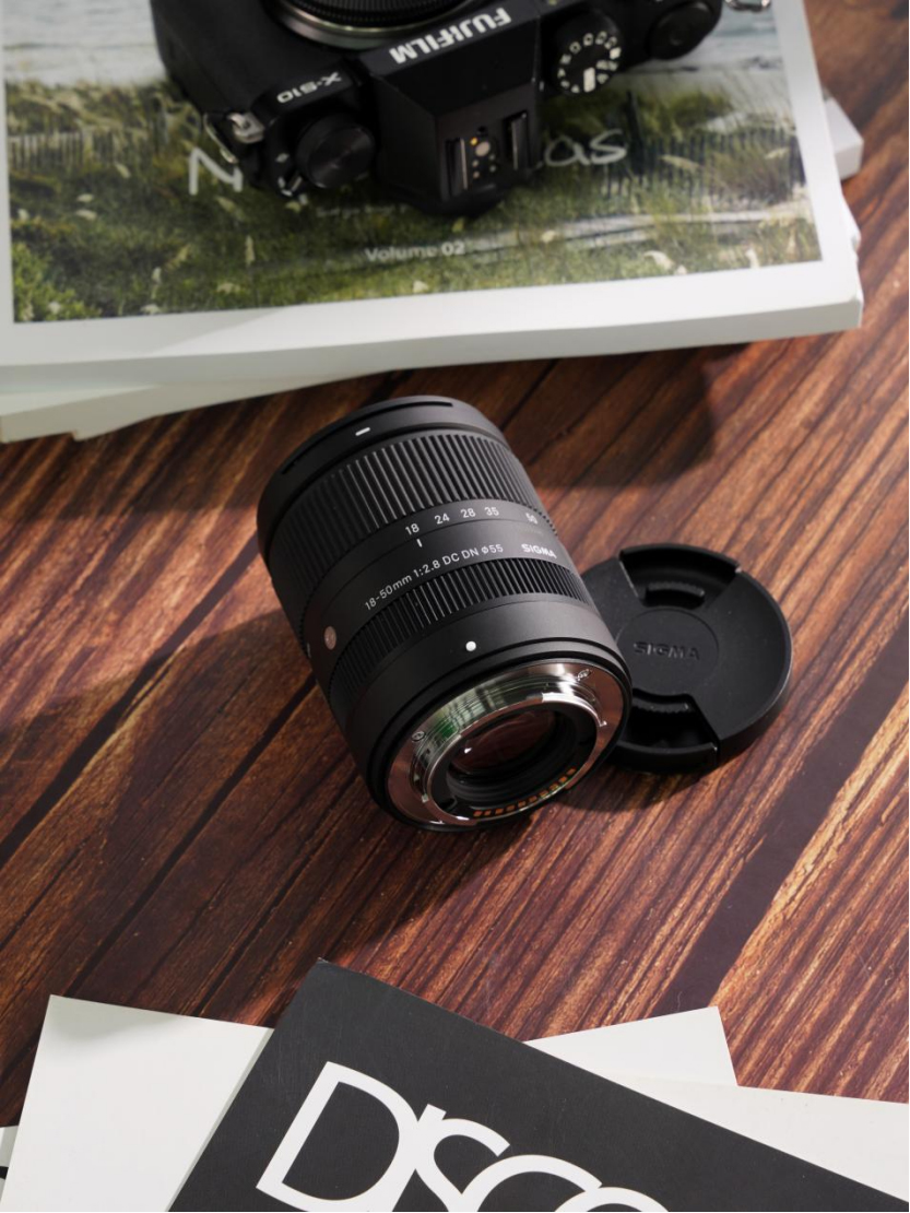 【新品推文】别催了，这次它真的来了！X卡口 18-50mm F2 拷贝.8 DC DN1202.jpg