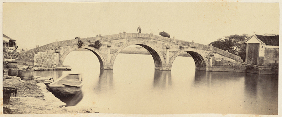 图1 运河上的桥 宁波附近1878-1880年 杜德维 摄.jpg
