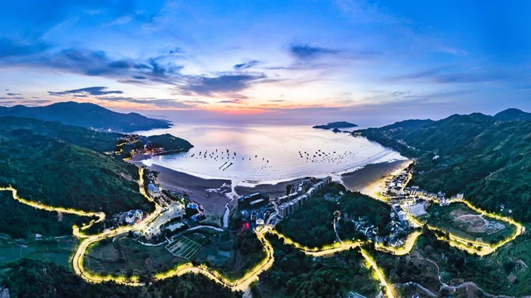 20230711_1689045783506091.jpg 奔赴山海 无尽蓝绿丨32 拷贝.jpg