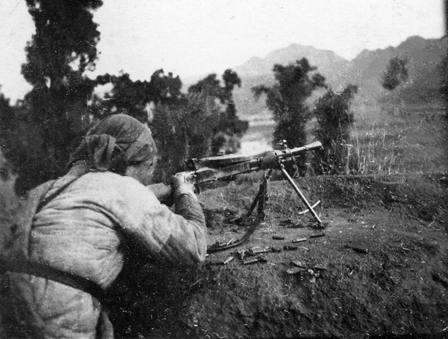林泉战斗中的机枪阵地，1943年.jpg
