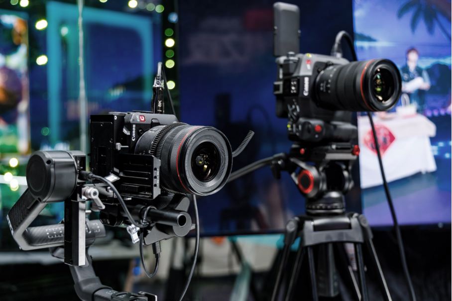 【案例稿】佳能EOS C50 团播首秀惊艳无忧之夜，明星感直播助推流量破百亿567 拷贝.jpg